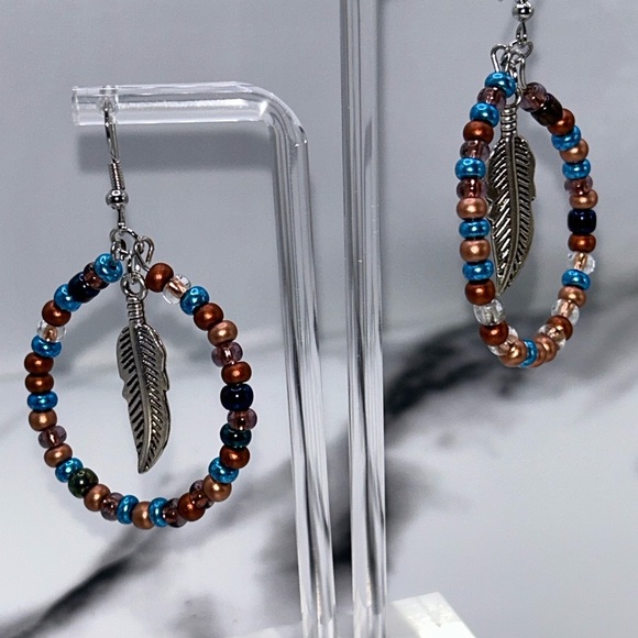 Beaded Hoop Earrings with Silver Feather Charm - Picture 3 of 3